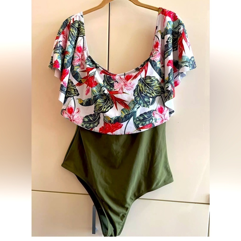 Women's Off Shoulder Ruffle Bandeau 1 Piece Padded Swimsuit Size XL